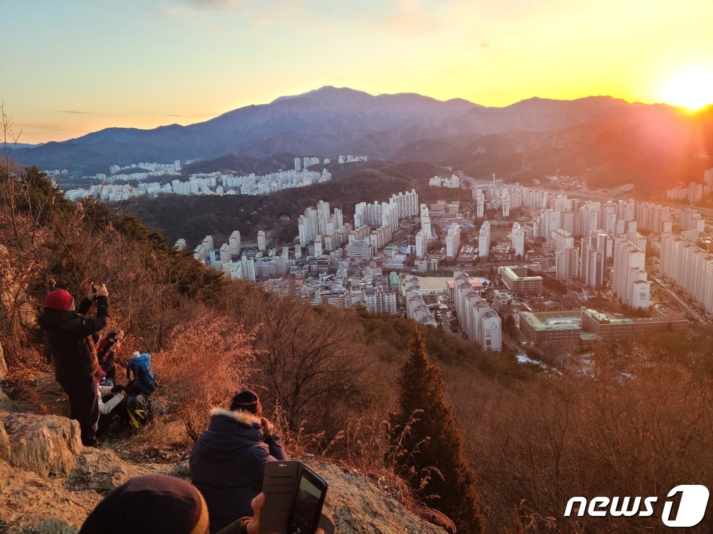 금당산 일출 자료사진. 2022.1.1/뉴스1 ⓒ News1 조영석 기자
