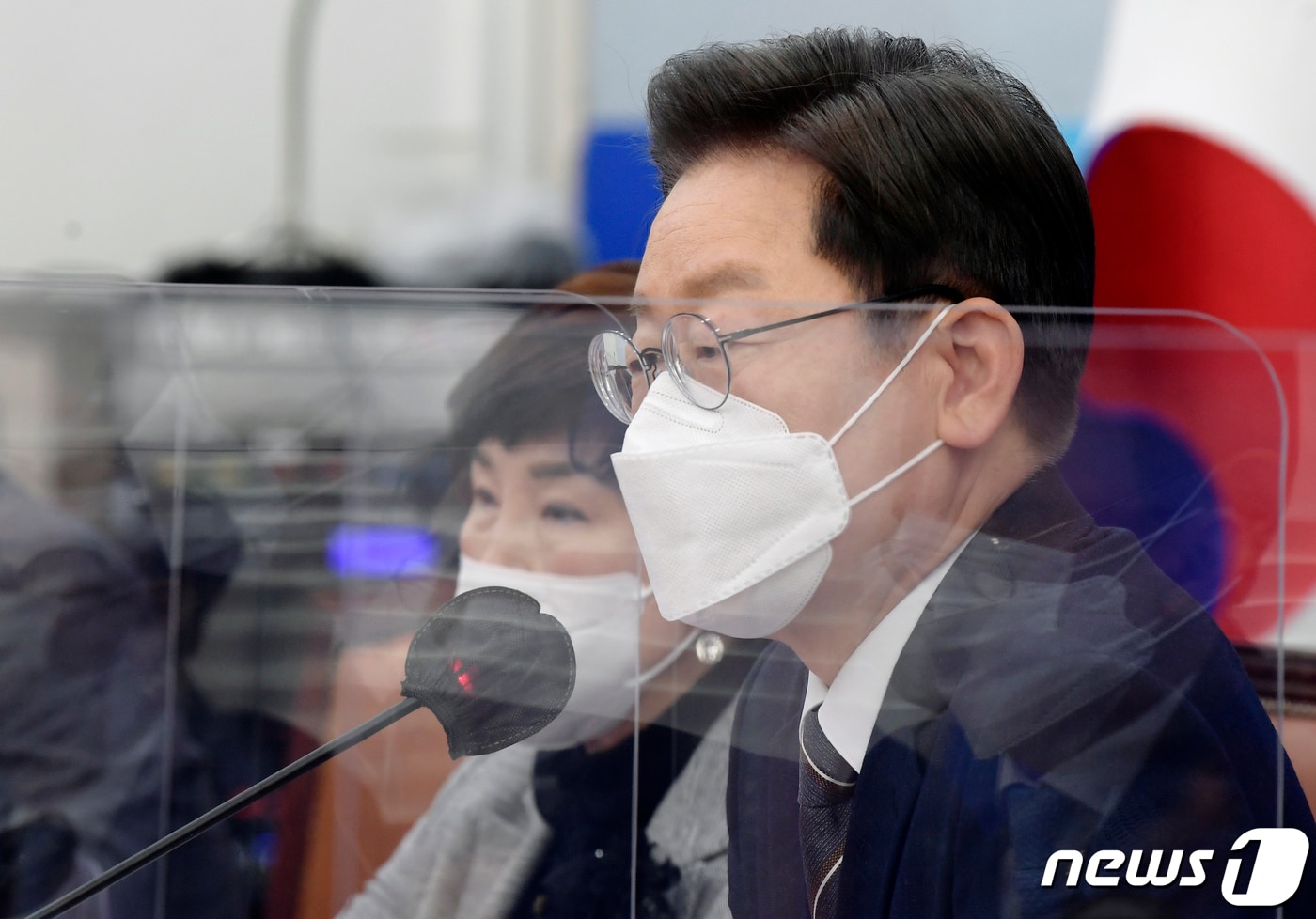 이재명 더불어민주당 대선 후보가 21일 오전 서울 여의도 국회에서 열린 'K-방역! 과학방역으로 한 단계 진화합니다' 코로나19 위기대응 특별위원회 긴급점검회의에서 인사말을 하고 있다. 2022.1.21/뉴스1 ⓒ News1 오대일 기자