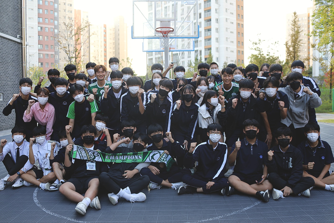 12일 스쿨어택을 가진 김진수와 백승호 (전북 현대 제공)