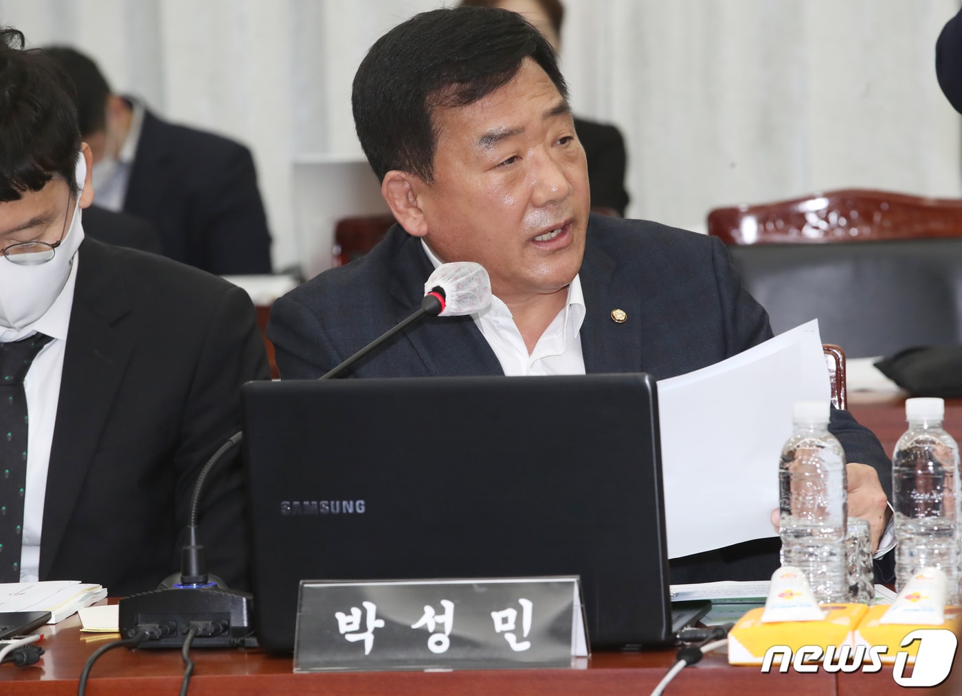 박성민 국민의힘 의원이 21일 오전 제주도청에서 열린 국회 행정안전위원회의 제주도 국정감사에서 질의하고 있다. 2022.10.21/뉴스1 ⓒ News1 오현지 기자