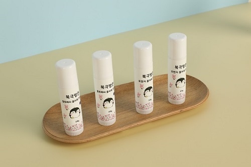 더코스코리아, 키즈전용 브랜드 '북극펭귄' 론칭… 향수밤 출시 - 뉴스 썸네일 이미지