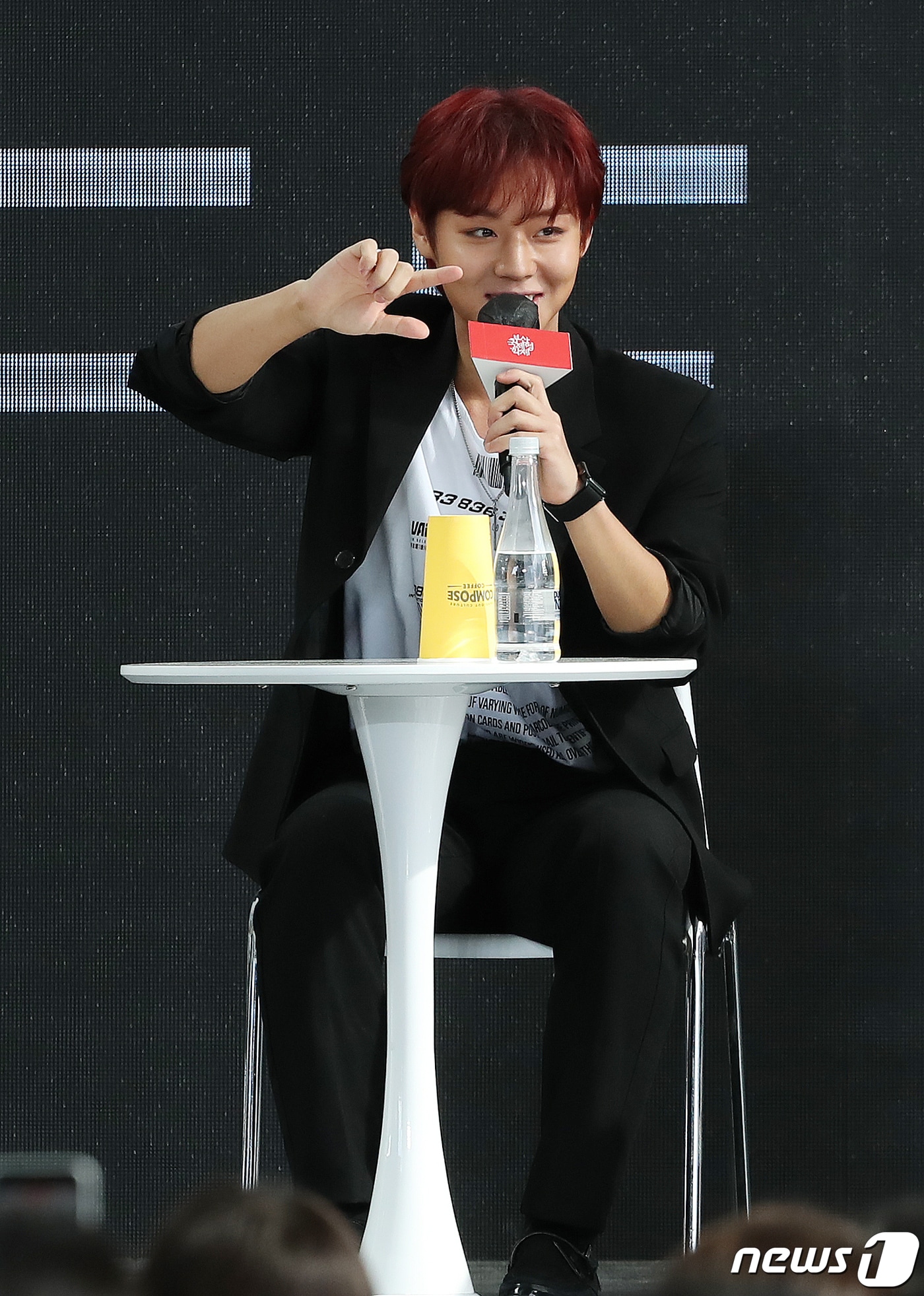 웨이브 오리지널 드라마 '약한영웅 Class 1'의 배우 박지훈이 7일 부산 해운대구 영화의전당 BIFFXGENESIS 야외무대에서 열린 제27회 부산국제영화제 오픈 토크에 참석해 포즈를 취하고 있다. 2022.10.7/뉴스1 ⓒ News1 김진환 기자