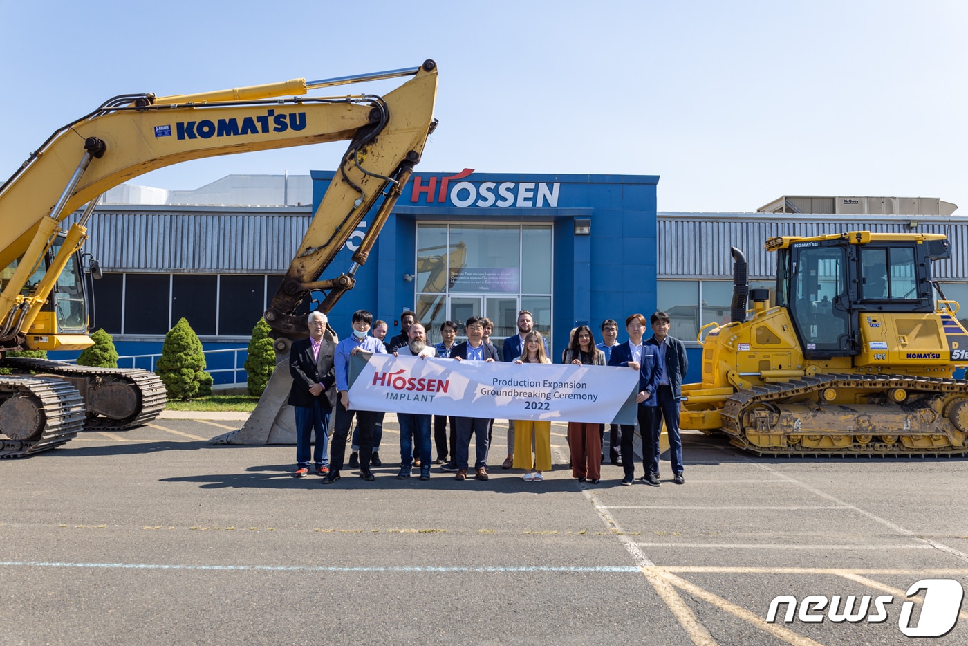 오스템임플란트는 미국 현지 생산공장을 증설 중으로 내년 8월 완공이 목표라고 15일 밝혔다.