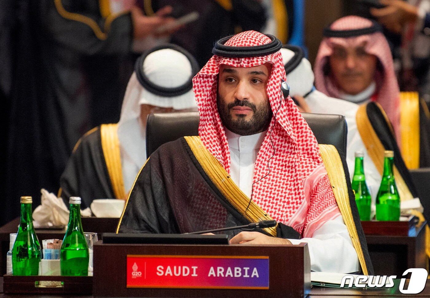 尹, 사우디 빈 살만과 회담·오찬…5000억달러 네옴시티 논의(종합2보) - 뉴스1