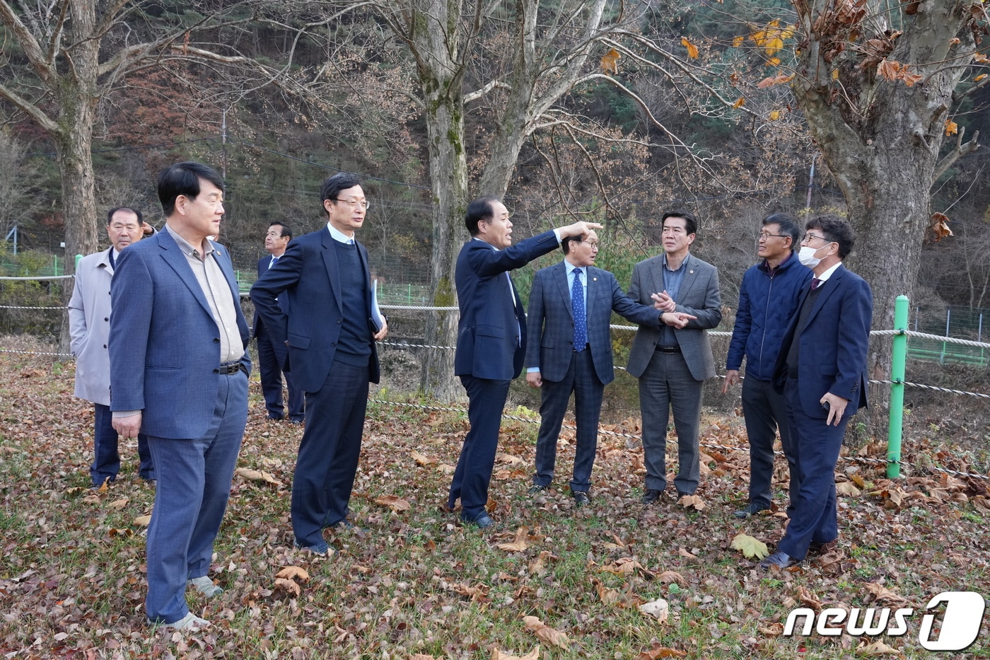 16일 전북도의회 환경복지위원회가 무주에 소재한 자연환경연수원을 방문해 애로사항을 청취하는 등 현지의정활동을 펼쳤다.&#40;전북도의회 제공&#41;2022.11.16/뉴스1