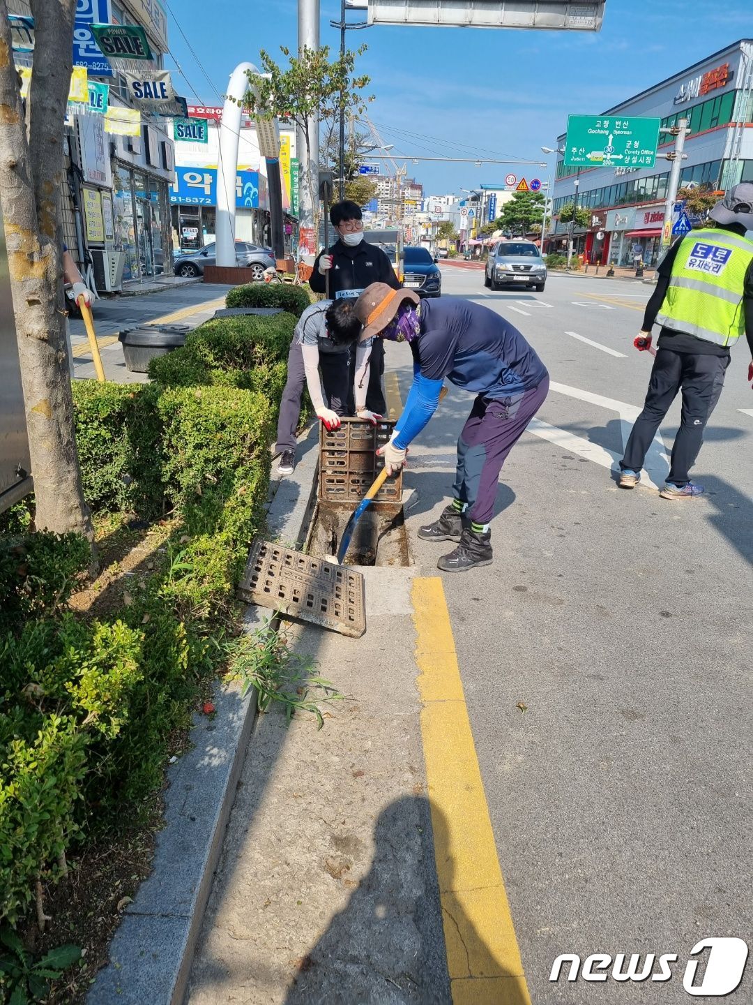 전북 부안군이 전북도 14개 시·군을 대상으로 실시한 &#39;2022년 도로정비 추진실적 평가&#39;에서 군부 최우수기관으로 선정됐다.&#40;부안군 제공&#41;2022.11.17/뉴스1