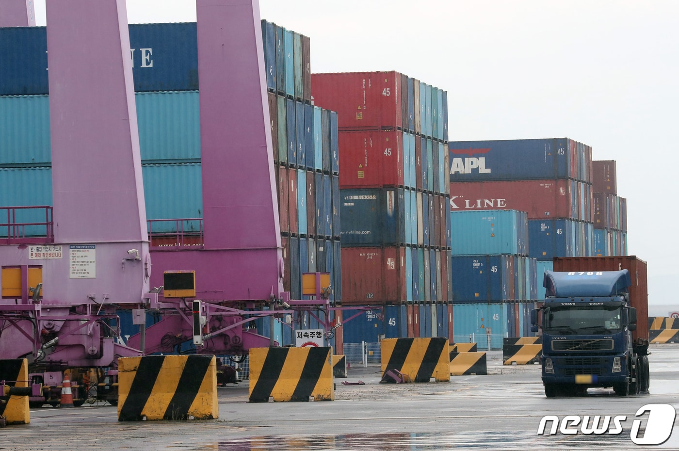 인천 연수구 인천신항 컨테이너 터미널&#40;사진은 기사 내용과 무관함&#41; / 뉴스1 ⓒ News1