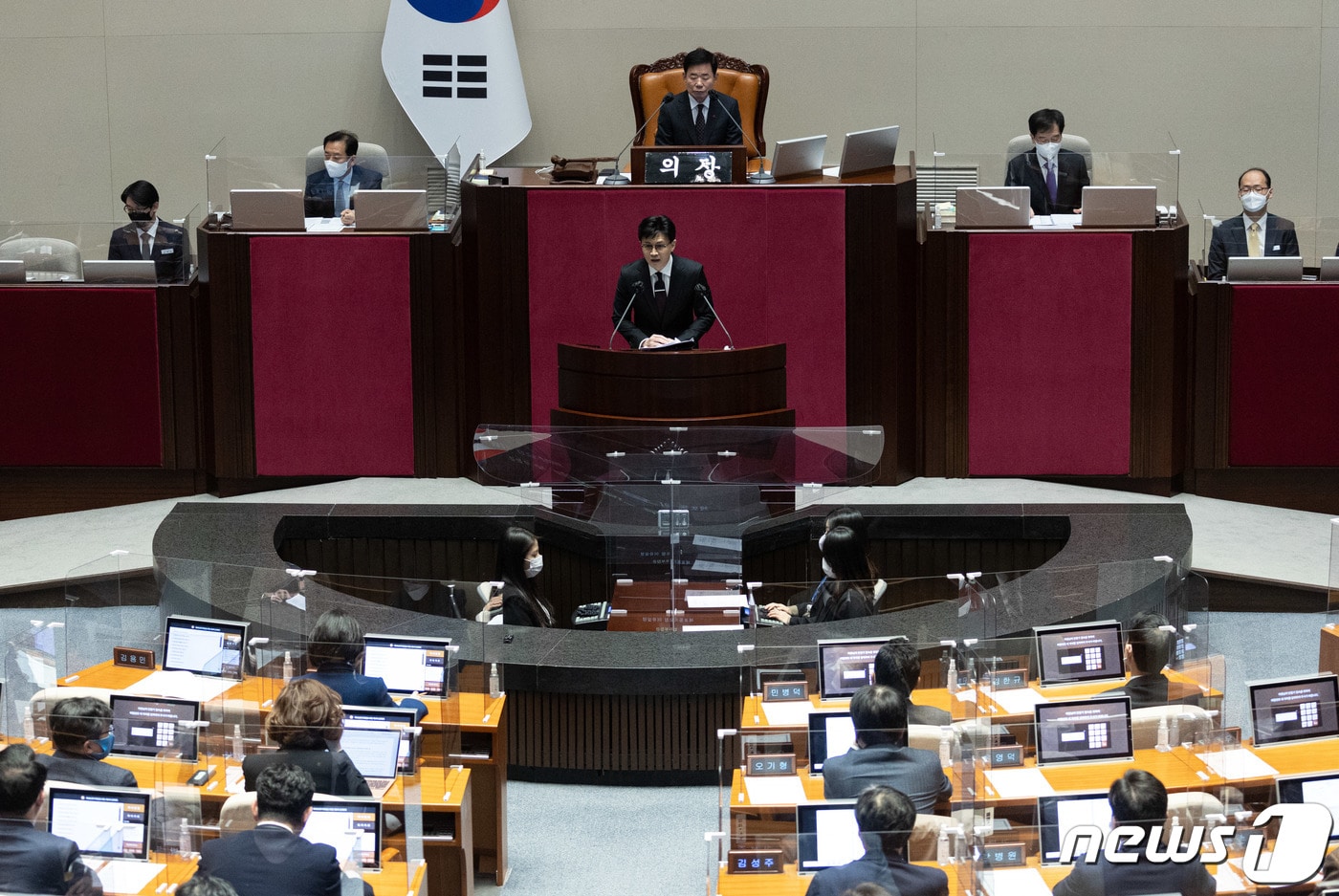 2022년 12월 18일 한동훈 법무부 장관이 서울 여의도 국회에서 열린 제401회 국회(임시회) 제4차 본회의에서 노웅래 더불어민주당 의원의 체포동의요청 이유설명을 하고 있다. 2022.12.28 ⓒ 뉴스1 이재명 기자