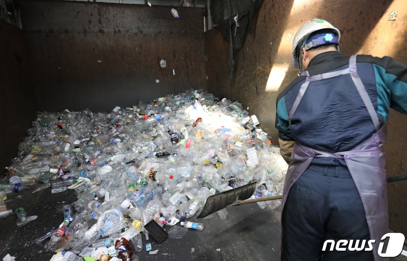 내년부터 인천·성남 등 일부 대형마트서 투명페트병 10원씩 보상 - 뉴스 썸네일 이미지