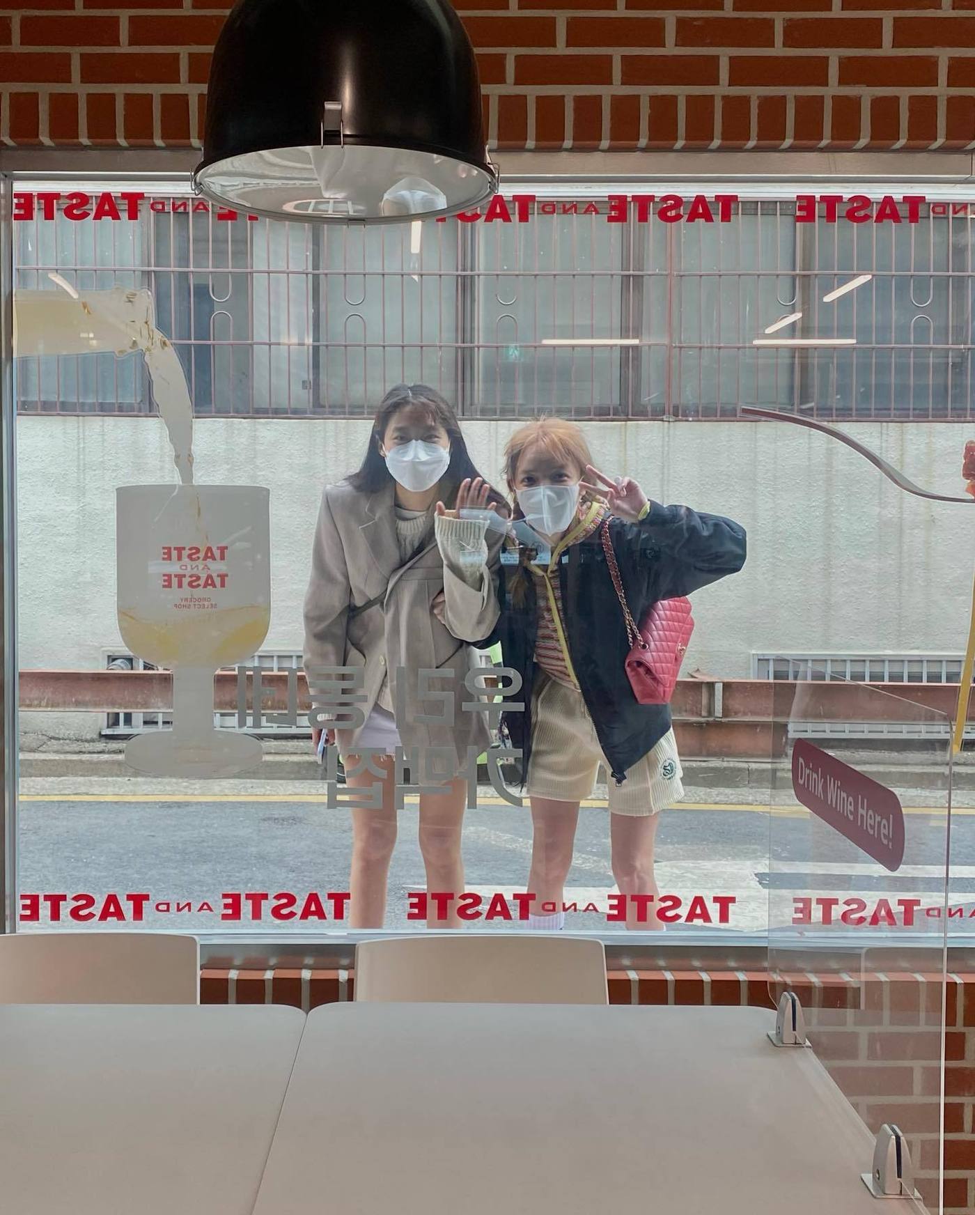 설현(왼쪽), 지민/ 사진=설현 인스타그램 ⓒ 뉴스1