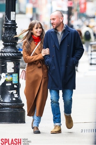 릴리 콜린스(왼)와 그의 남편 찰리 맥도월, 사진제공=Splash News ⓒ 뉴스1