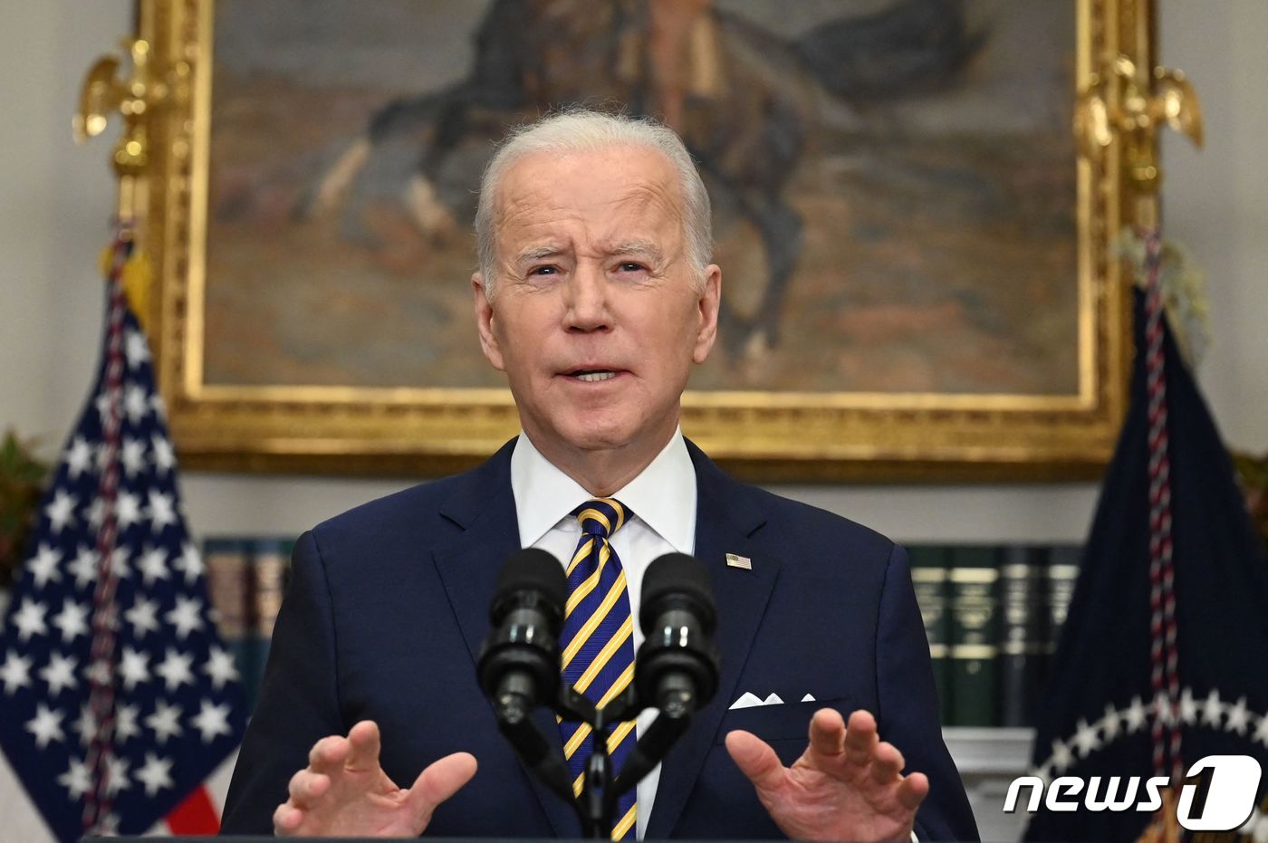 조 바이든 미국 대통령이 8일(현지시간) 워싱턴 백악관 연설을 갖고 우크라이나를 침공한 러시아에 대한 제재 조처로 러시아산 원유와 가스의 수입을 금지한다고 밝히고 있다. ⓒ AFP=뉴스1 ⓒ News1 우동명 기자