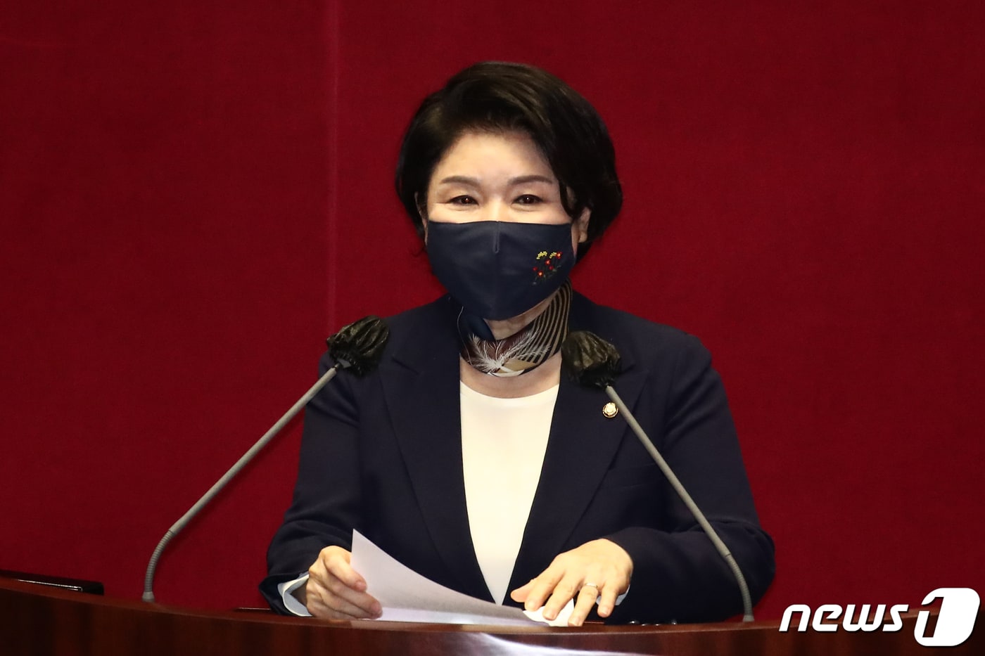 서울 서초구갑 재-보궐선거에서 당선된 조은희 국민의힘 의원이 5일 서울 여의도 국회에서 열린 본회의에서 인사말을 하고 있다. 2022.4.5/뉴스1 ⓒ News1 허경 기자