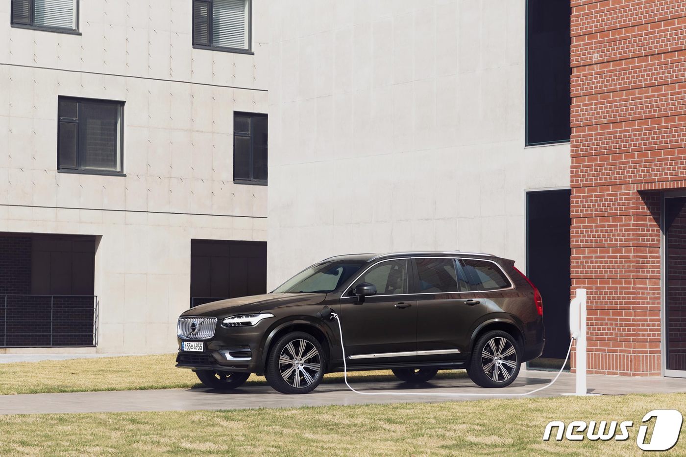 볼보자동차이ㅡ 어드밴스드 공기청정(AAC) 기능이 탑재된 XC90 Recharge PHEV (플러그인 하이브리드)(볼보자동차 제공)ⓒ 뉴스1