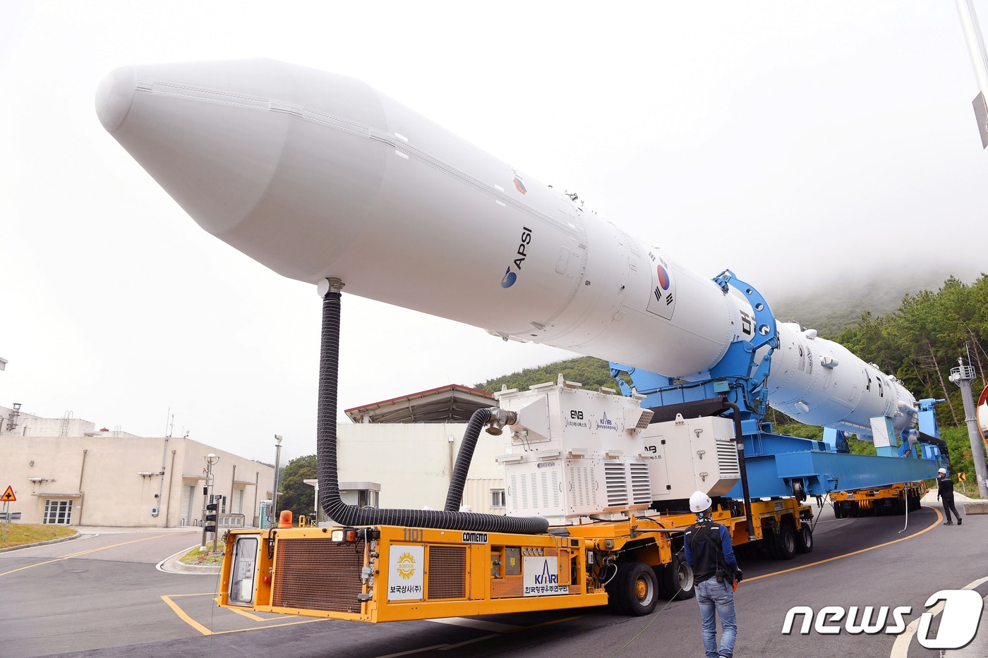 순수 국내 기술로 설계 및 제작된 한국형 발사체 누리호(KSLV-Ⅱ) (한국항공우주연구원 제공) 2022.6.20/뉴스1