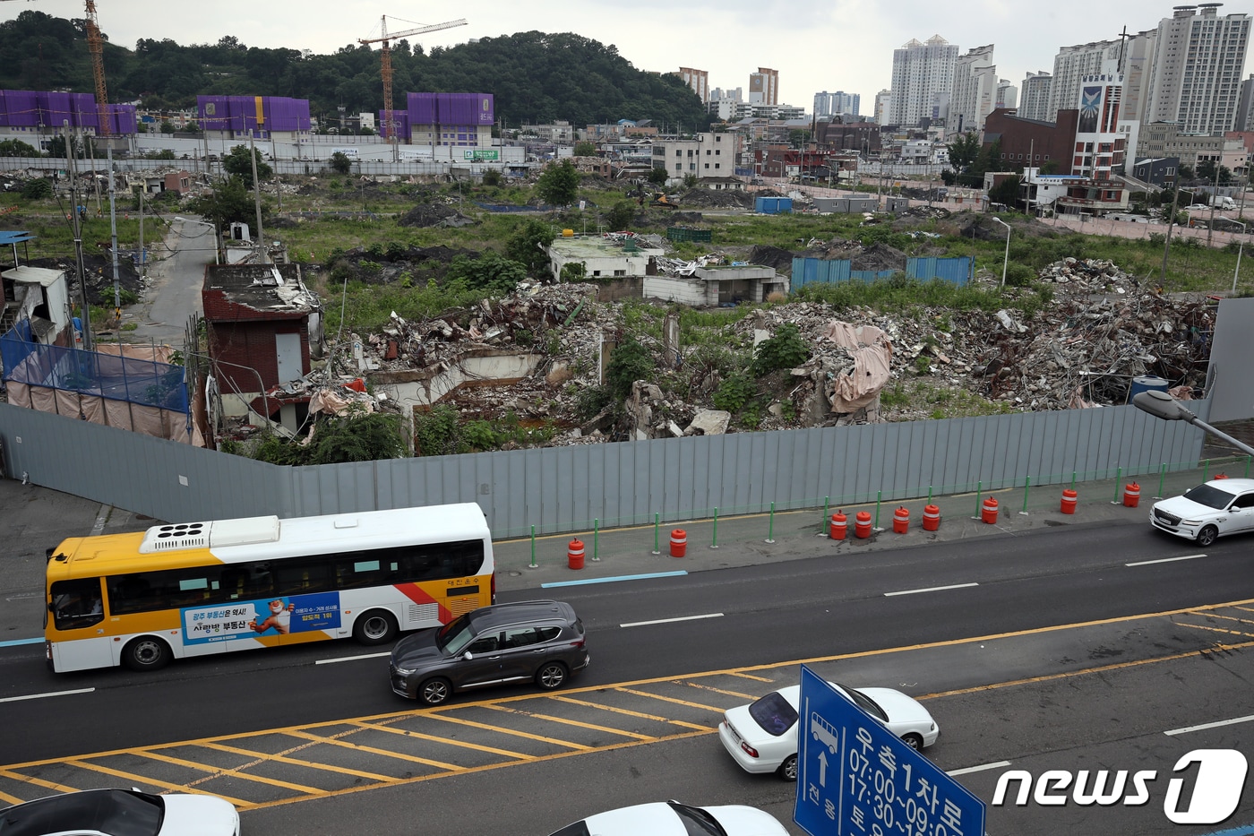 '학동 붕괴 참사' 1주기 앞둔 현장/뉴스1 DB 