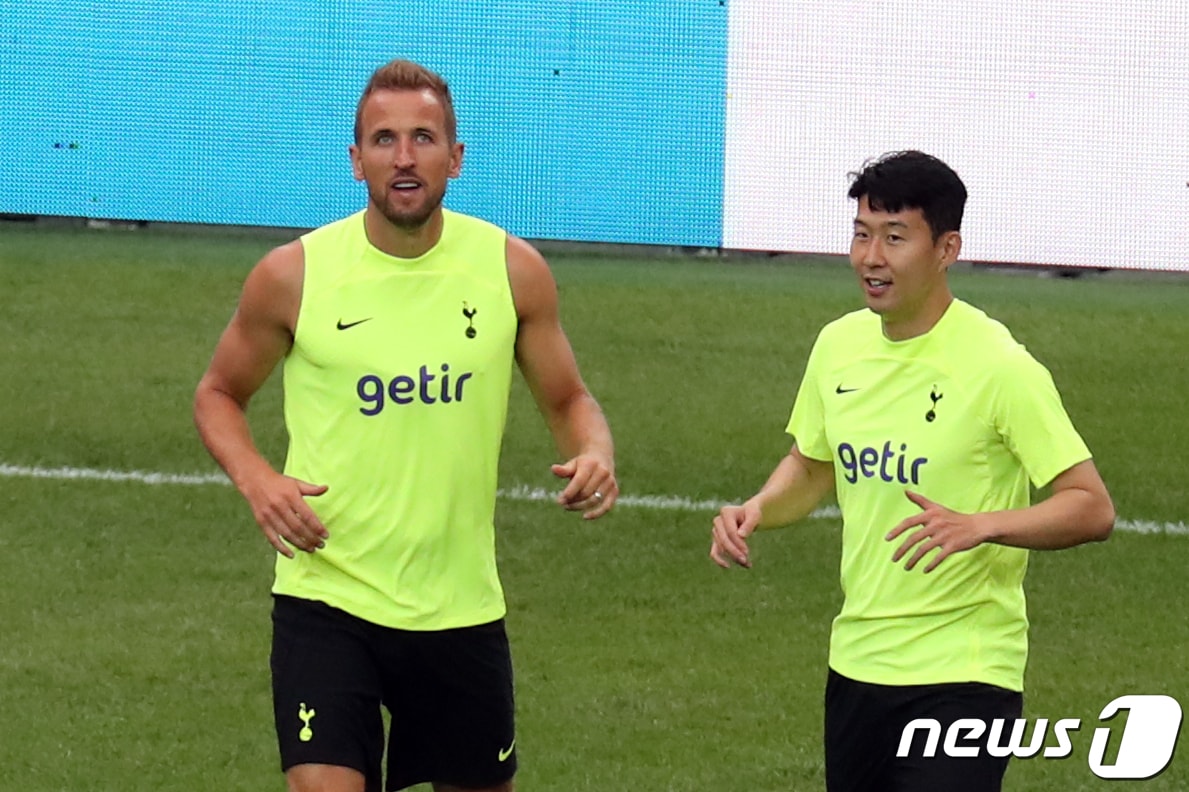 토트넘 홋스퍼의 손흥민(오른쪽)과 해리 케인. /뉴스1 ⓒ News1 황기선 기자