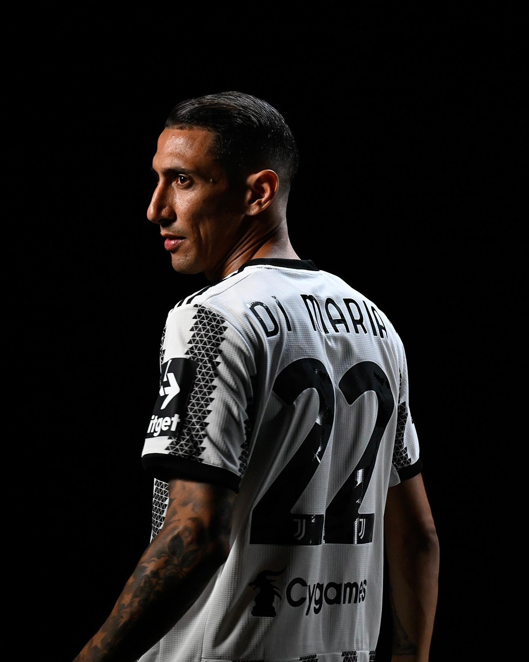 유벤투스에 입단한 앙헬 디 마리아(유벤투스 페이스북 캡처) ⓒ 뉴스1