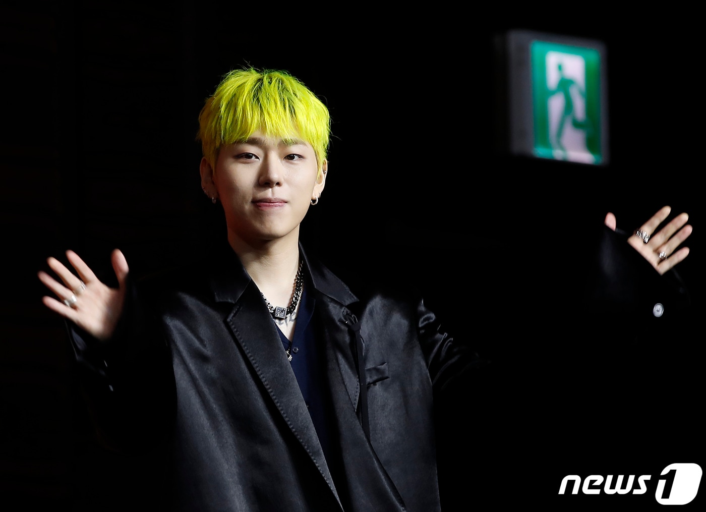 프로듀서 겸 가수 지코(ZICO)가 1일 오후 서울 강남구 그랜드 인터컨티넨탈 서울 파르나스에서 가진 미니 4집 ‘Grown Ass Kid’ 발매 기념 기자간담회에서 인사를 하고 있다. 2022.8.1/뉴스1 ⓒ News1 권현진 기자