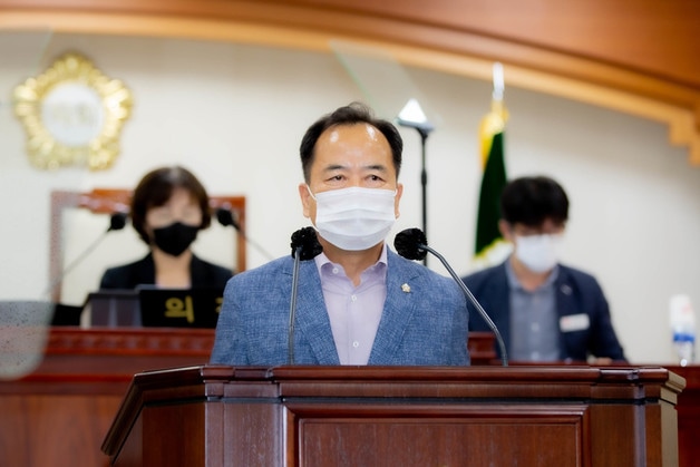 최승선 김제시의회 의원이 17일 열린 제261회 임시회에서 5분발언을 하고 있다. ⓒ News1 