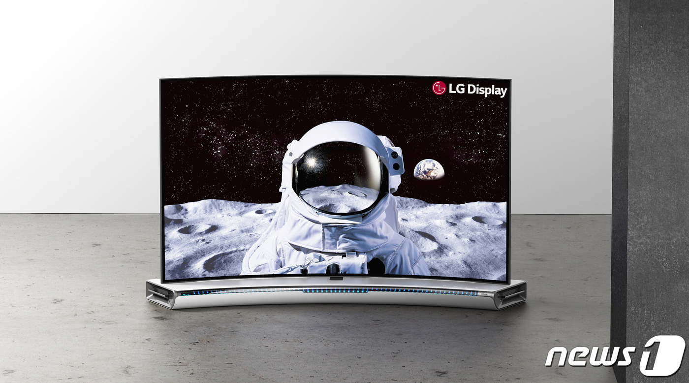 LG디스플레이 42인치 밴더블 OLED 이미지컷(LG디스플레이 제공)