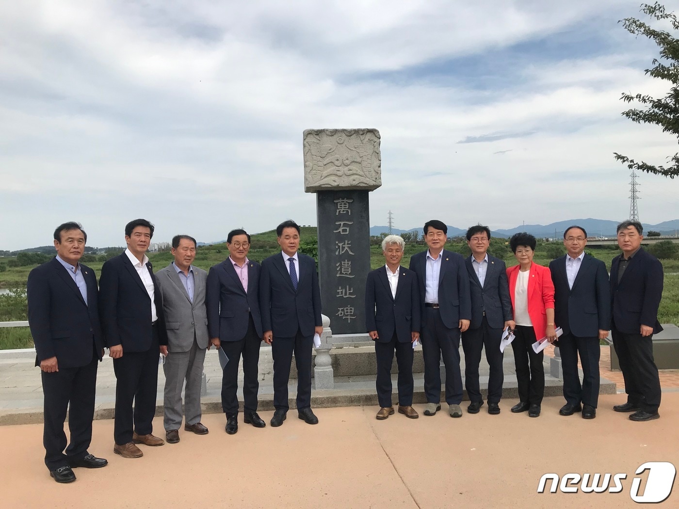 14일 전북도의회 환경복지위원회가 정읍시 두승산 숲길조성사업 현장과 만석보터 등을 방문했다.&#40;전북도의회제공&#41;2022.9.14/뉴스1