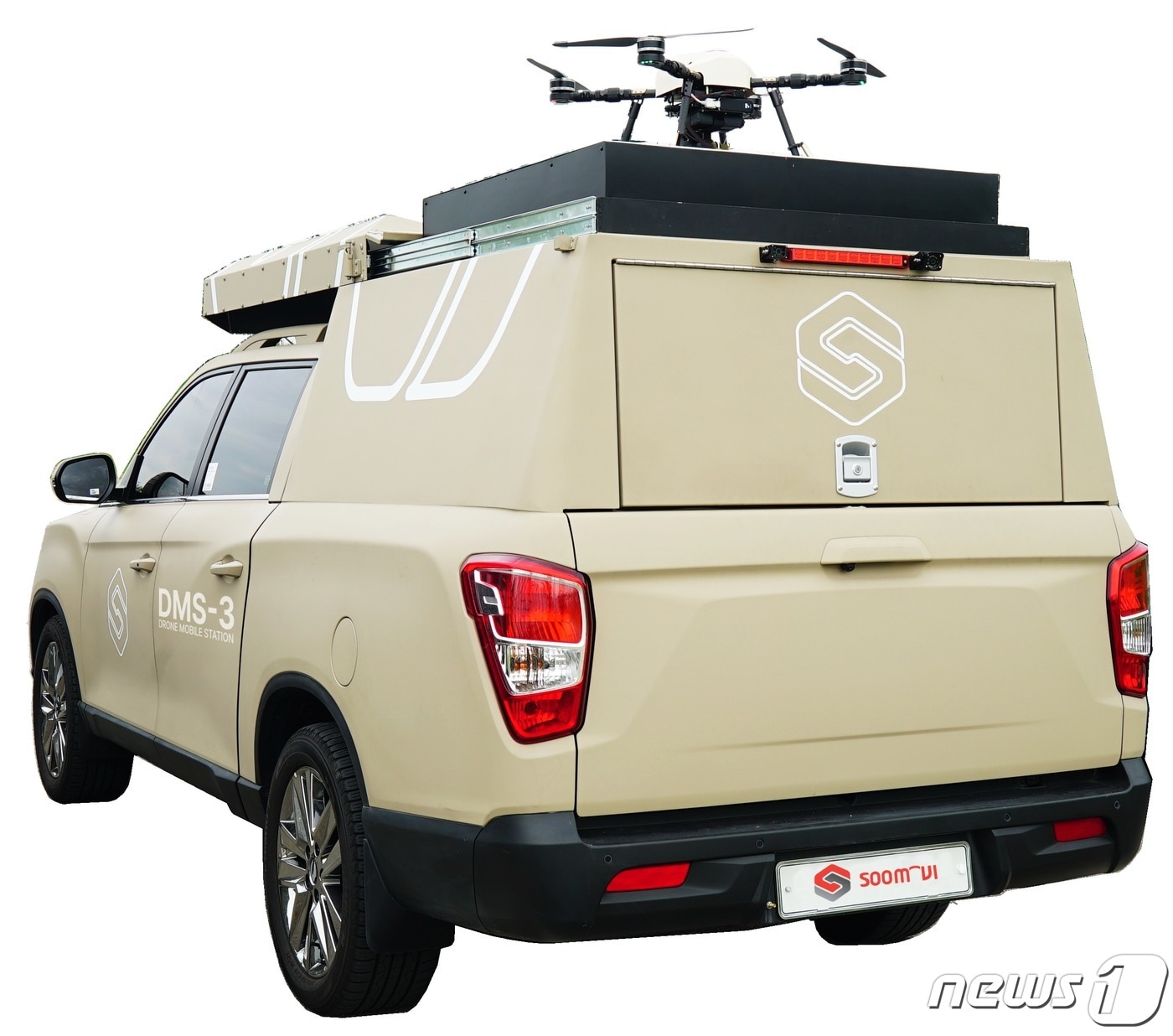 (주)숨비가 제작한 통합관제시스템이 탑재된 차량과 드론.(숨비 제공) ⓒ News1 강남주 기자