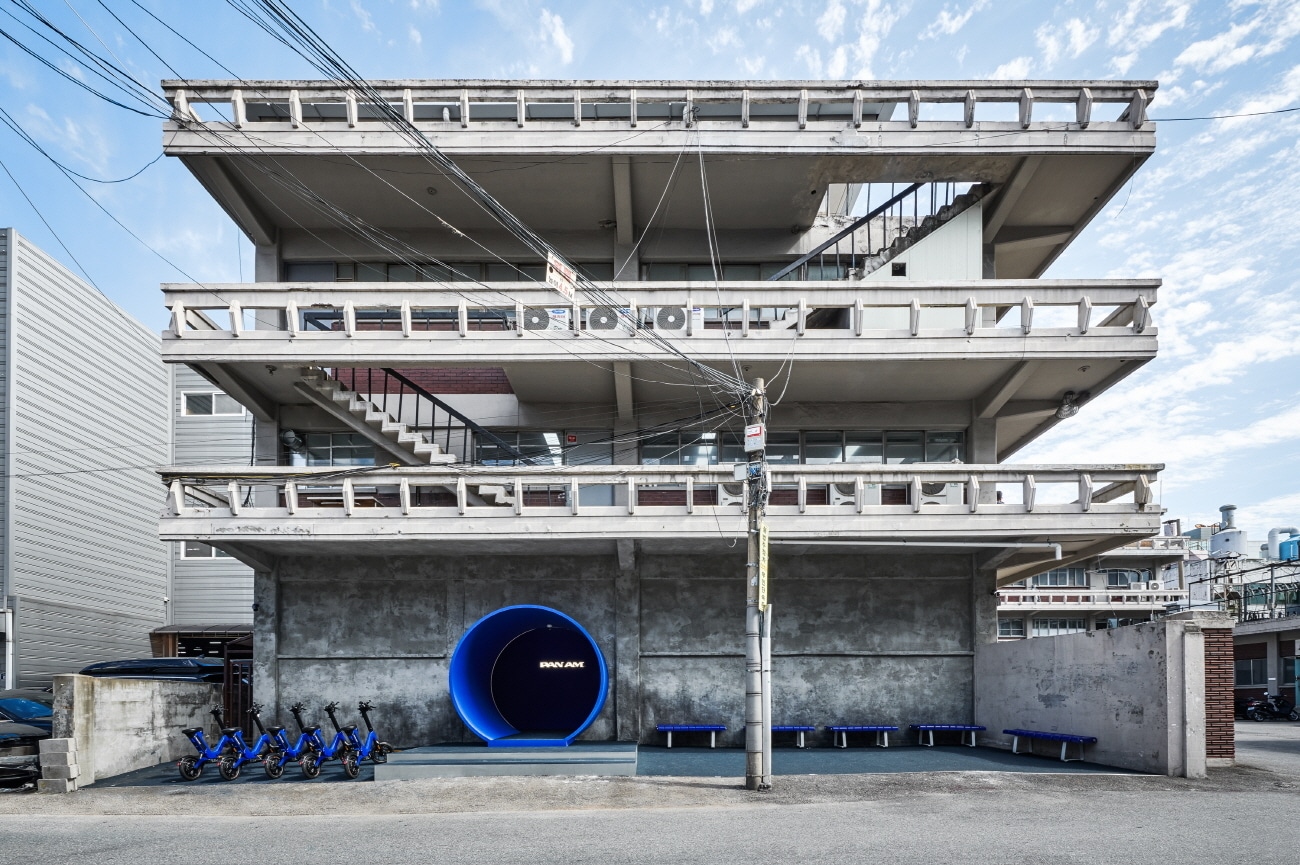 팬암, AW22 론칭 프레젠테이션 행사 성료 - 뉴스 썸네일 이미지