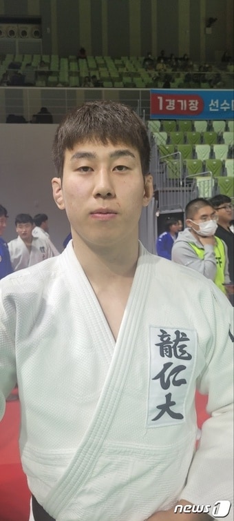 전국체전 대학부 무제한급에서 울산시 첫 금메달을 딴 김재민.