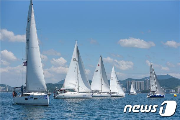 여수시장배 전국요트대회 전경.&#40;여수시요트협회 제공&#41;2022.9.22/뉴스1 ⓒ News1 김동수 기자