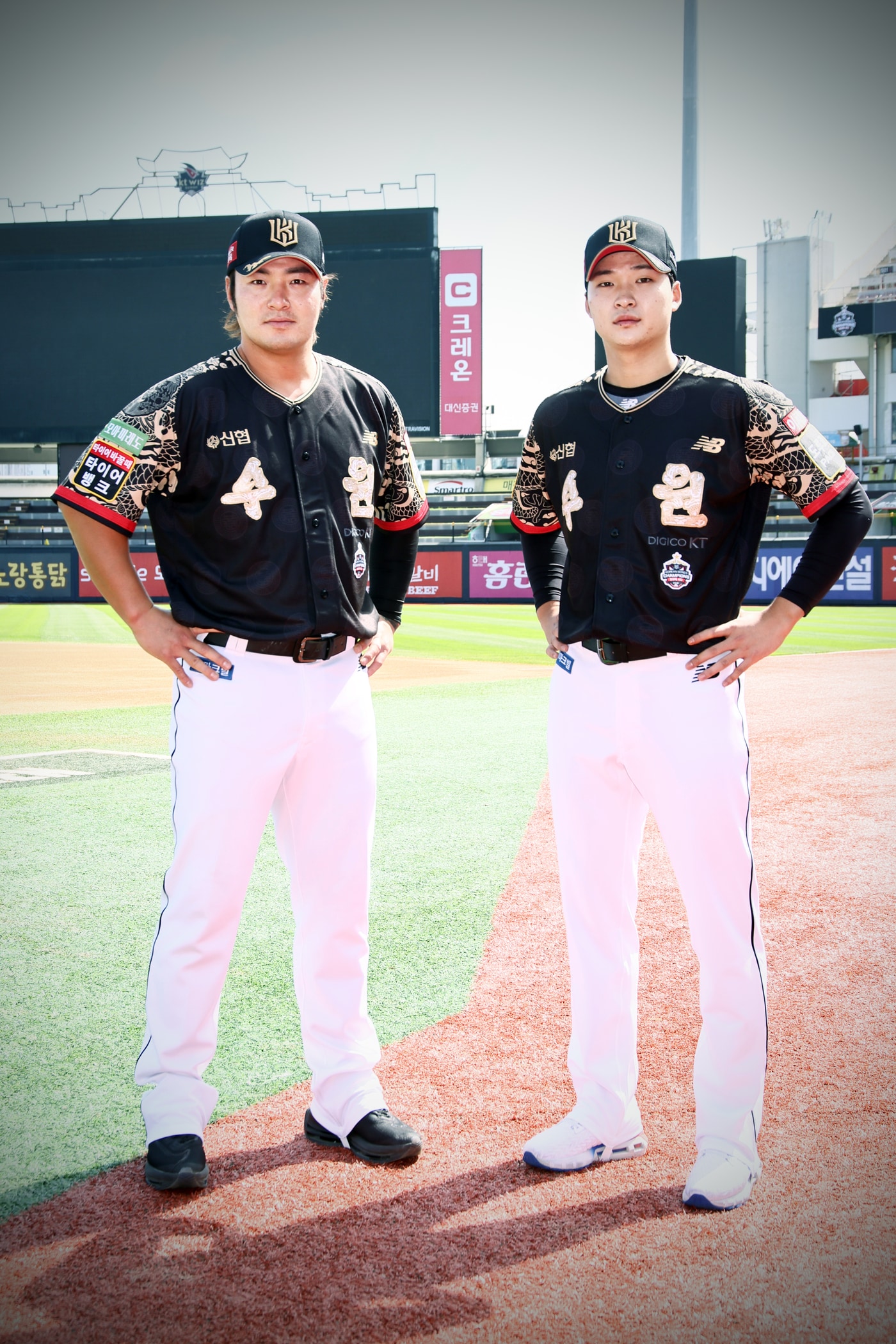 KT 위즈가 6번째 정조대왕 유니폼을 출시했다.(KT 위즈 제공)