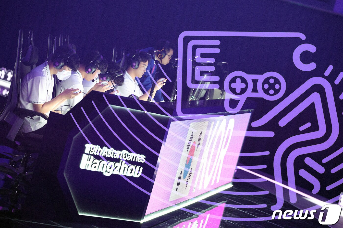 지난 2022 항저우 아시안게임 e스포츠 배틀그라운드 모바일 경기. (자료사진) (다중노출 촬영) 2023.10.1/뉴스1 ⓒ News1 신웅수 기자