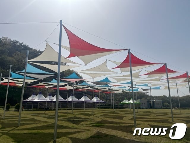 전남 화순군이 20일 개막하는 &#39;2023 화순 고인돌 가을꽃 축제&#39; 현장에 반려동물 놀이터인 펫존을 운영한다. ⓒ News1