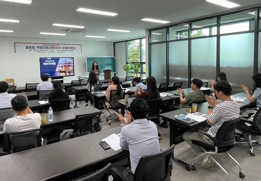 대덕이노폴리스벤처협회 교육 프로그램 모습. /사진제공 = 대덕이노폴리스벤처협회