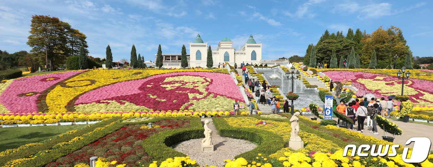 전북 임실군이 치즈축제 기간 단체 관광객을 유치한 여행사에 인센티브를 지원한다. 사진은 축제가 열리는 치즈테마파크../뉴스1 ⓒ News1 유경석 기자