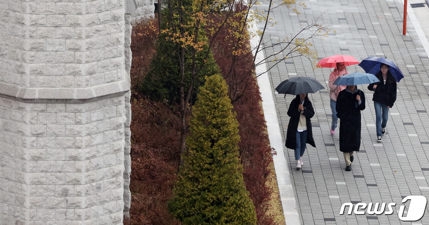 목요일인 21일 충북과 세종은 대체로 흐리고 전역에 5㎜ 내외의 비가 오겠다.&#40;사진은 기사와 무관함&#41;