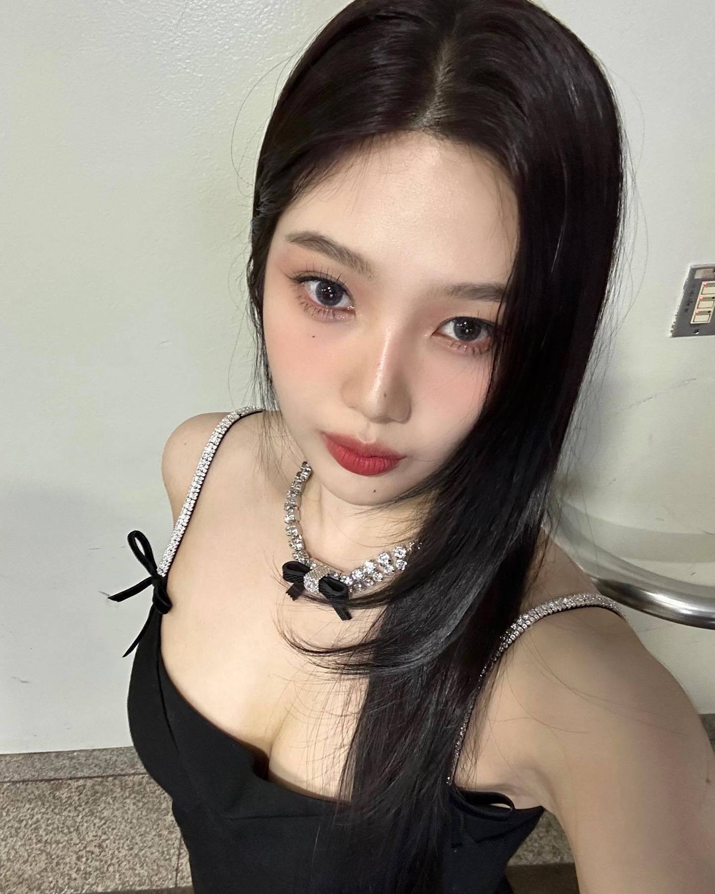 레드벨벳 조이 SNS