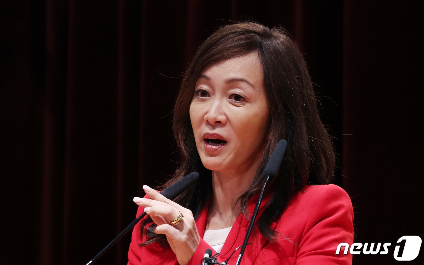 美검찰 "수미 테리 지원 자금, 국정원 최고위층에서 나와" - 뉴스 썸네일 이미지
