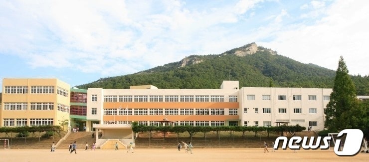 여수 여도초등학교 전경. 뉴스1 DB