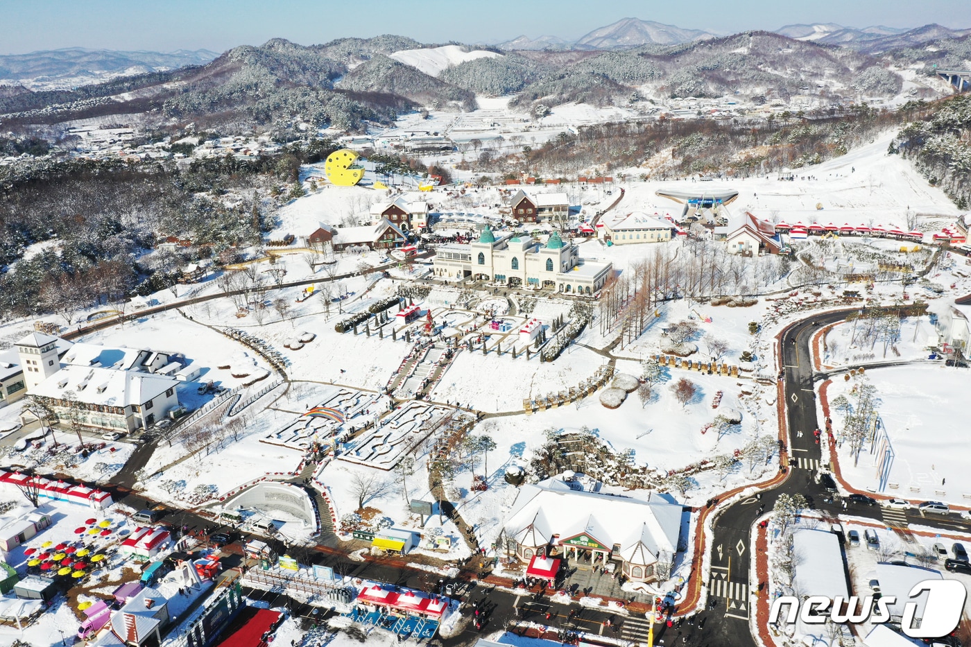 전북 임실군이 23~25일 치즈테마파크에서 열리는 ‘2023 임실산타축제’의 열차관광 활성화를 위해 다양하고 풍성한 이벤트를 추진한다.&#40;임실군제공&#41;2023.12.20/뉴스1