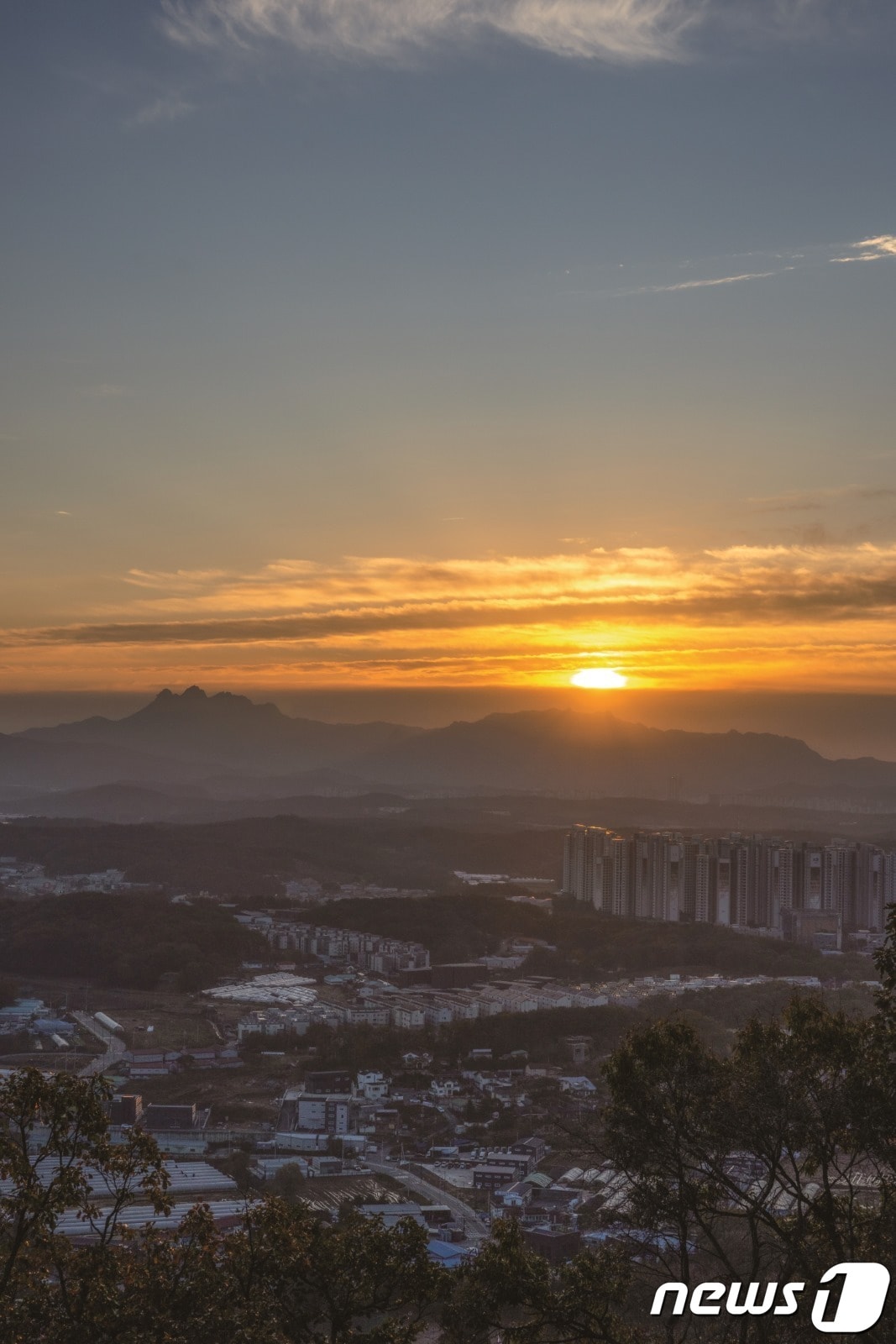 고양시 고봉산 전방대에서 바라본 해돋이. (고양시 제공)