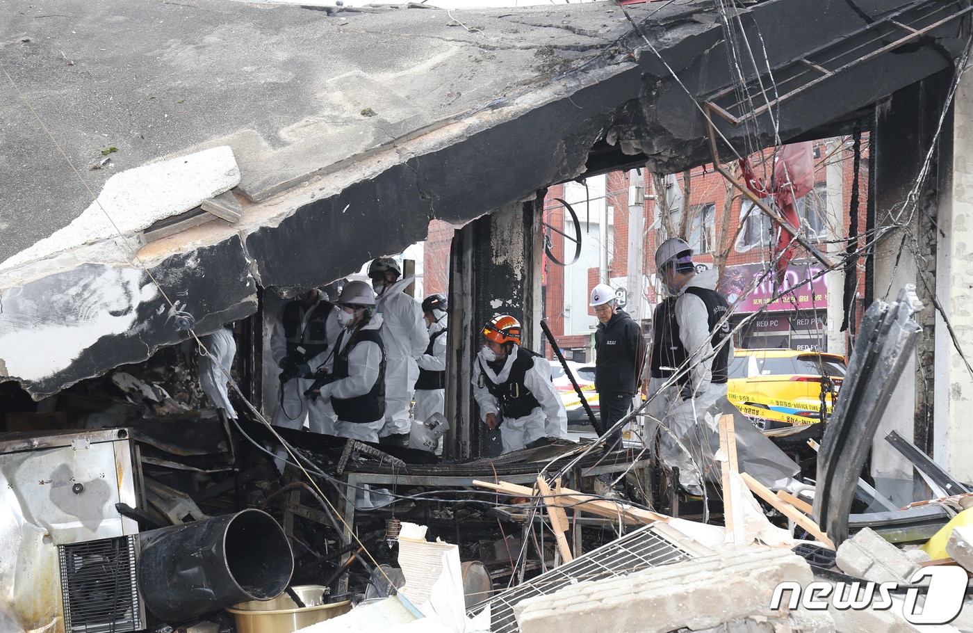 대전 대덕구 오정동 상가 가스 폭발 사고 현장감식. 2023.12.28/뉴스1 ⓒ News1 김기태 기자