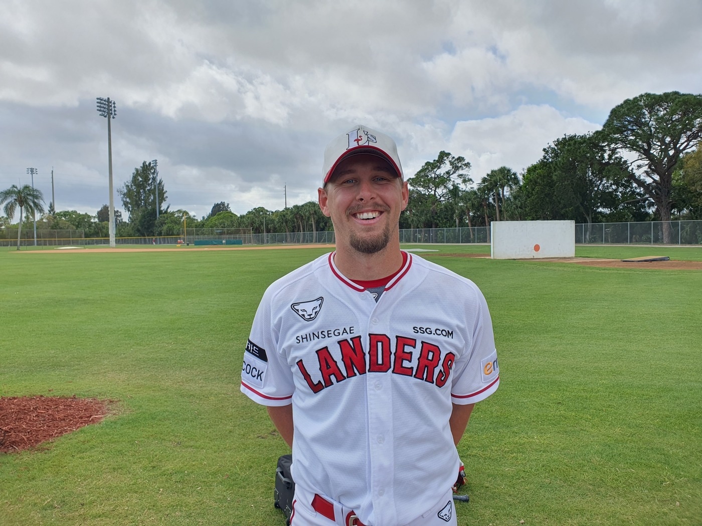 SSG 랜더스의 새 외국인 투수 커크 맥카티.(SSG 랜더스 제공)