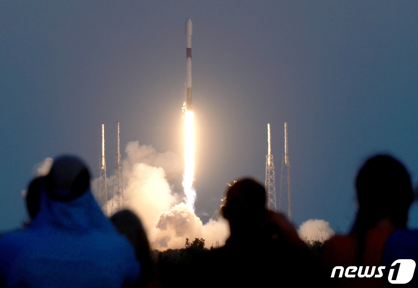 '한국판 스타링크' K-LEO 본격 시동...1분기 중 '산업 협력 TF' 띄운다 - 뉴스 썸네일 이미지