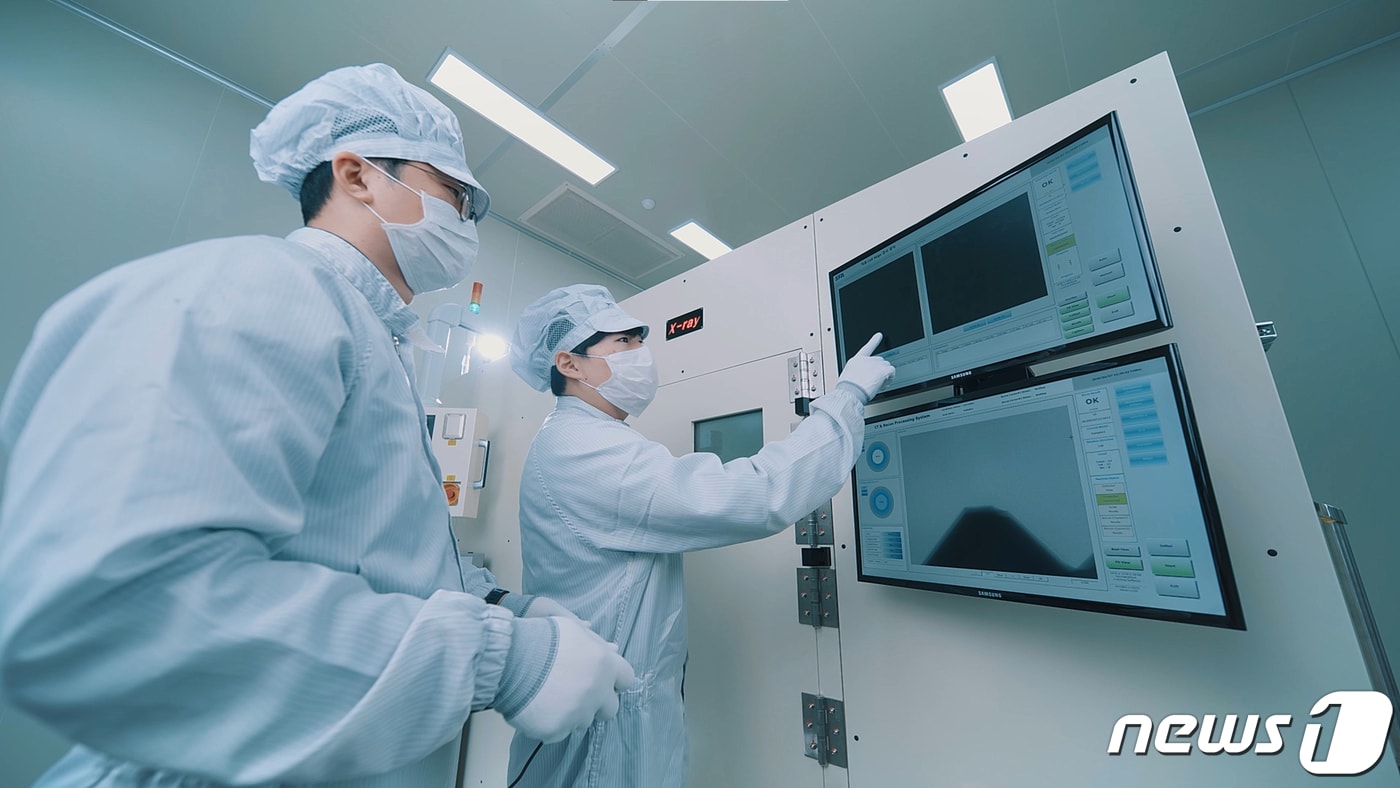 삼전·하이닉스 죽쒀도 소부장株 훨훨…SFA반도체 17% 급등(종합) - 뉴스1