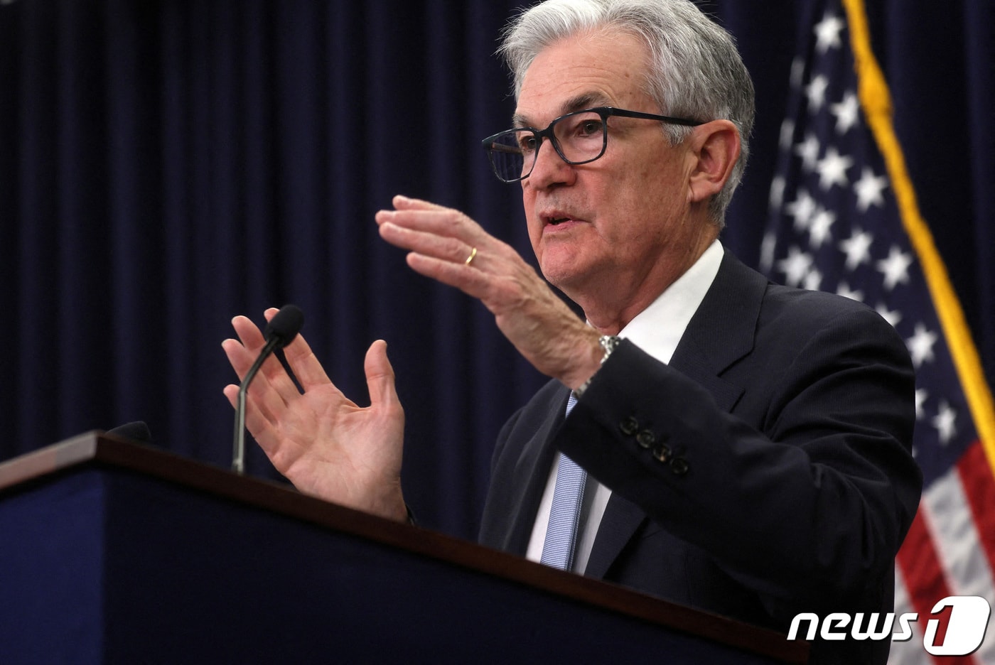 제롬 파월 미국 연방준비제도(Fed·연준) 의장이 22일(현지시간) 워싱턴에서 기준금리 0.25%포인트를 인상한 FOMC 정례회의를 마친 뒤 기자회견을 갖고 미국 은행 시스템의 위기 확산을 막기 위해 모든 수단을 사용하겠다고 밝히고 있다. ⓒ 로이터=뉴스1 ⓒ News1 우동명 기자