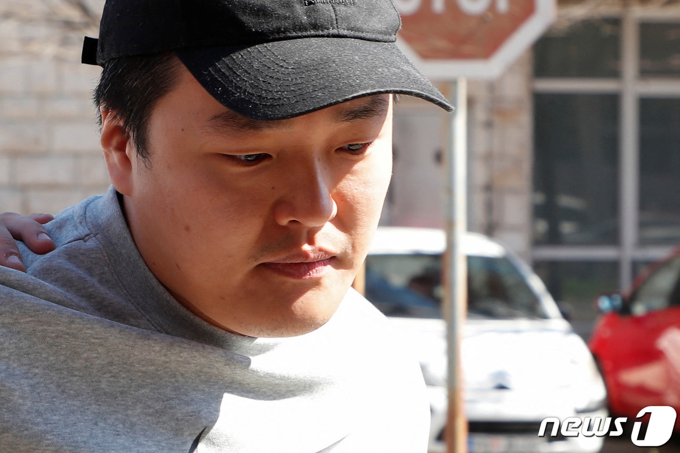 지난 3월25일(현지시간) 체포된 권도형 테라폼랩스 대표의 얼굴 모습을 클로업한 사진. ⓒ 로이터=뉴스1 ⓒ News1 박형기 기자