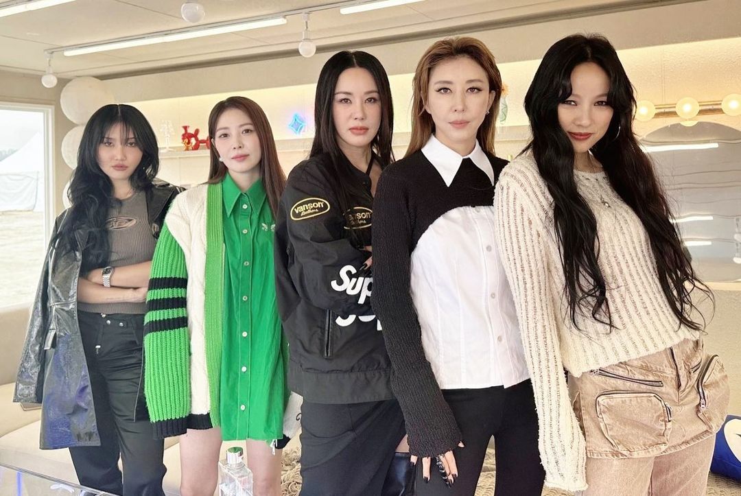 화사, 보아, 엄정화, 김완선, 이효리(왼쪽부터)(엄정화 SNS)