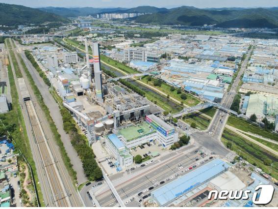 40년 넘은 대구 염색산업단지 전경. 대구시는 이전 타당성 검토를 위한 연구 용역에 나설 계획이다.(대구시 제공)