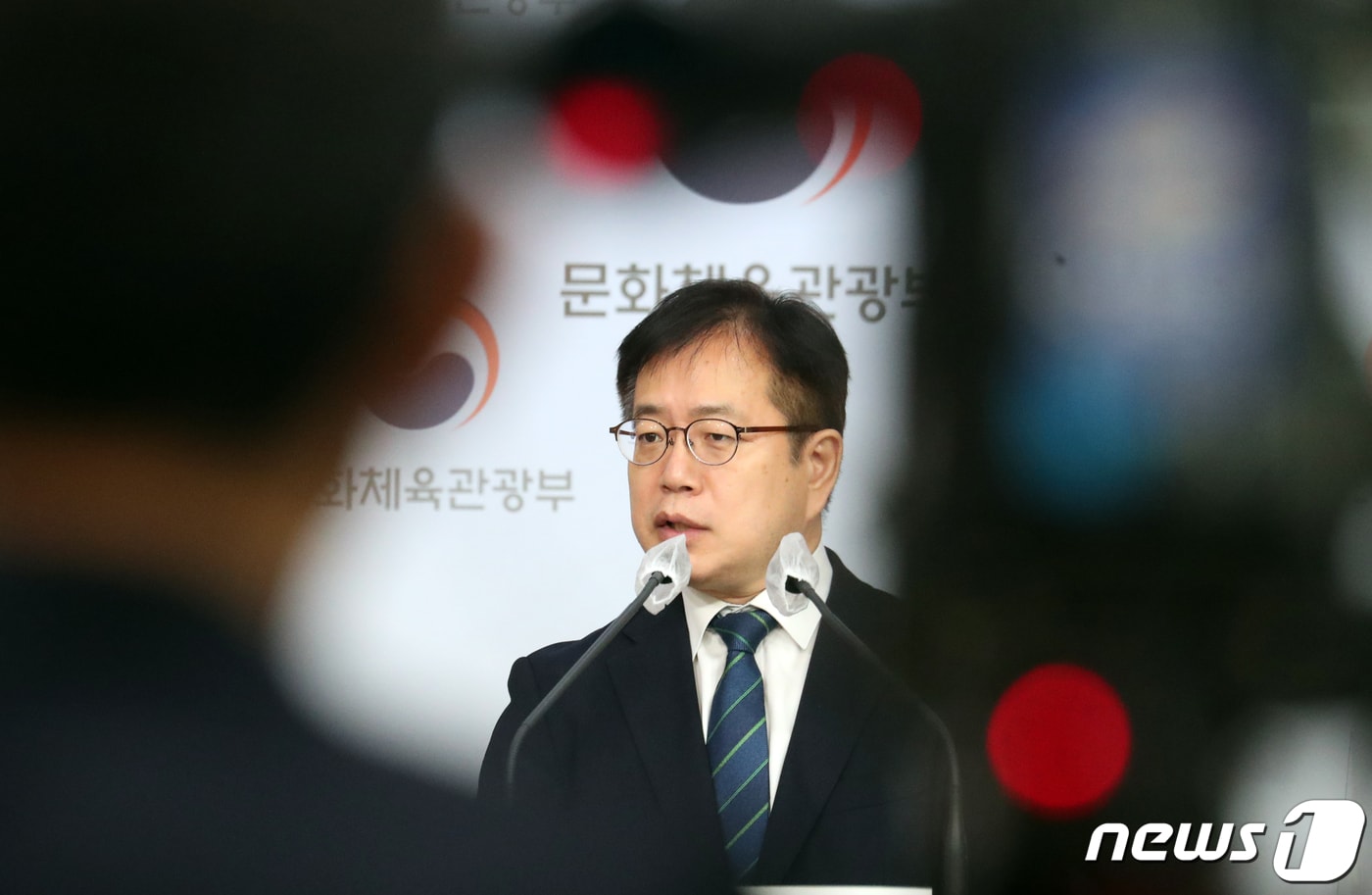 강정원 문화체육관광부 대변인이 30일 오전 서울 종로구 정부서울청사 별관에서 검정고무신 사건 조사 착수 관련 브리핑을 하고 있다. 2023.3.30/뉴스1 ⓒ News1 김명섭 기자